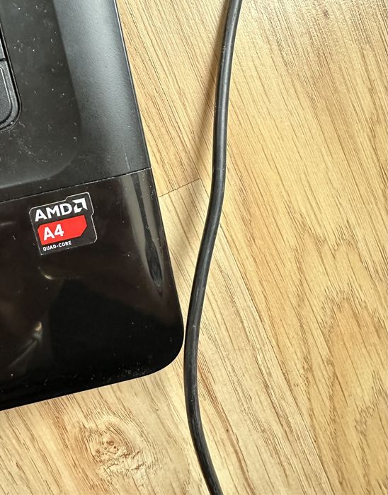 Laptop Notebook HP 2000 PC AMD A4-5000 RAM 8 GB