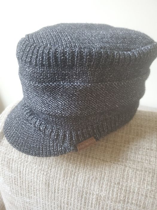 Шапка с козырьком adidas