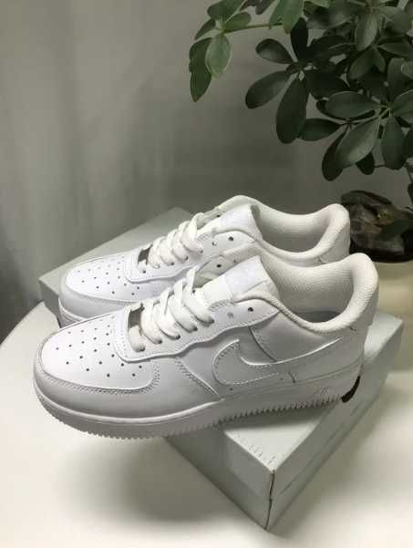 Nike_Air_Force_1_Low '07_White_R.44