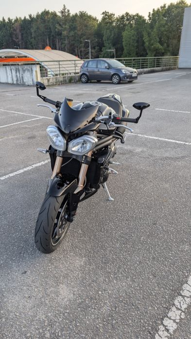 Triumph Speed Triple 1050 94