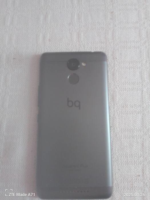 Продам смартфон BQ Aquaris U Plus