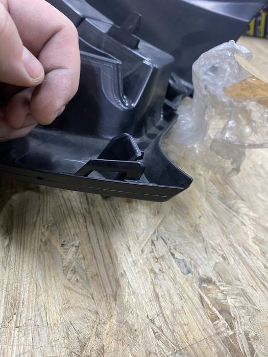 Решітка радіатора Renault Dokker 2012-2021