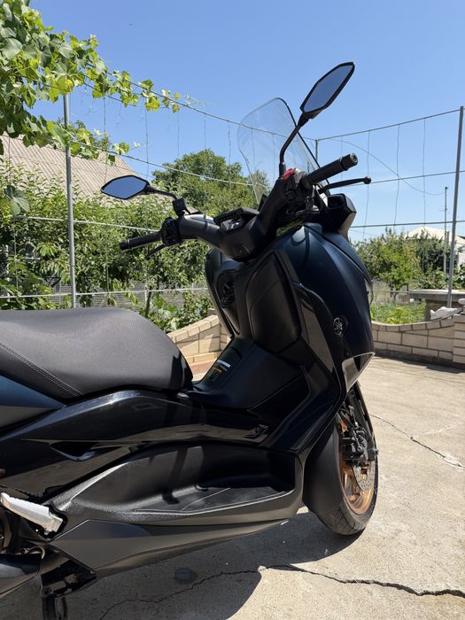 Yamaha X-Max 250 2022 год