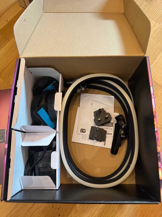 Philips Hue Play HDMI Sync Box v1 + Hue Bridge v1 + Taśma Gradient 55"