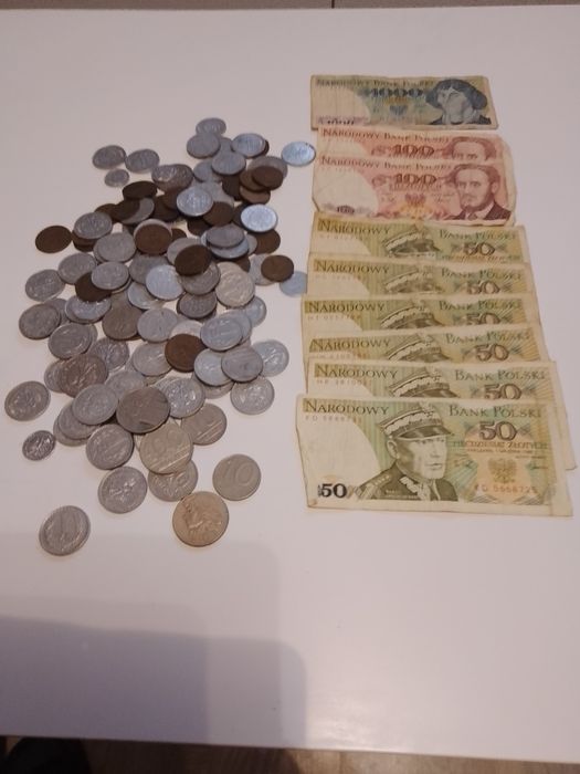 Stare pieniądze i monety z czasów PRL-U