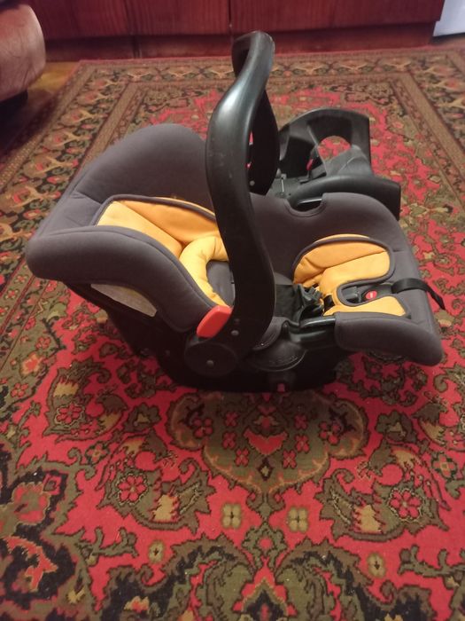 Автокрісло детяче.