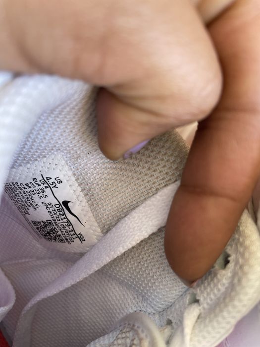 Ténis Nike Dunk High (GS) brancos e laranja 36,5