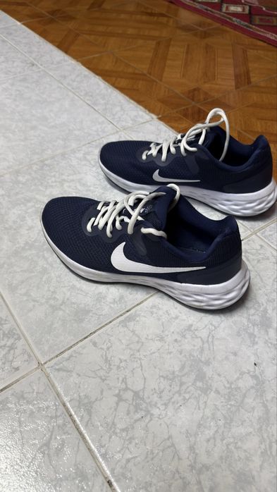 Sapatilhas Nike Revolution 6