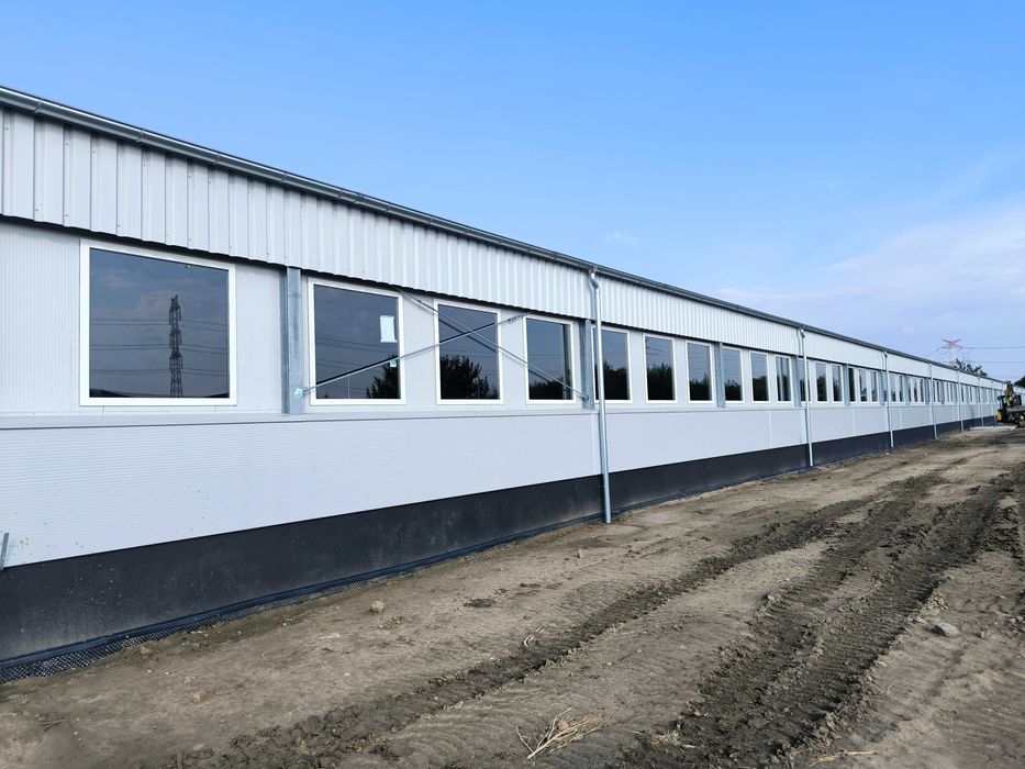 Okna PCV z obróbką zewnętrzną do płyty warstwowej obornickiej 120x90