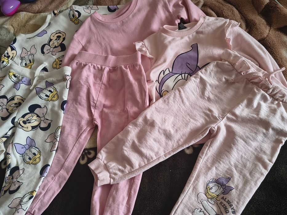 Продам три костюми Sinsay 98 cm