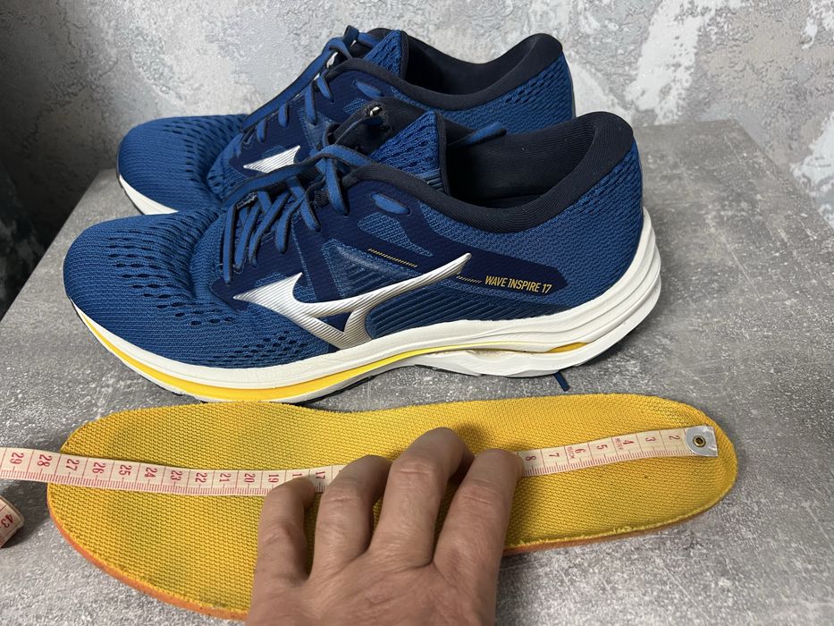 Кросівки бігові Mizuno Wave Inspire 17  42р. 100% оригінал