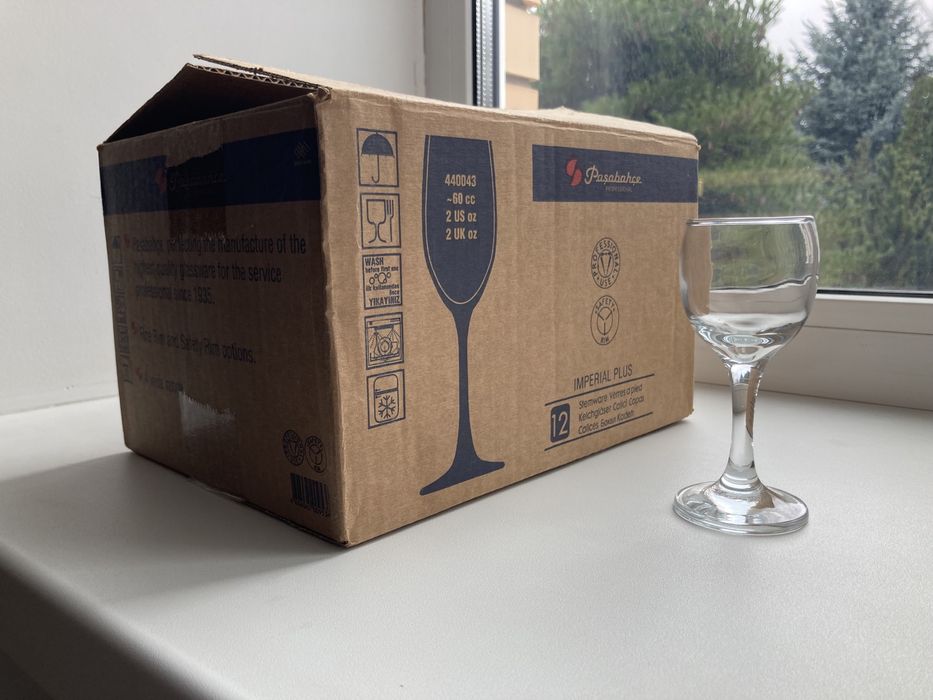 Келихи, чарки на ніжках 12 шт