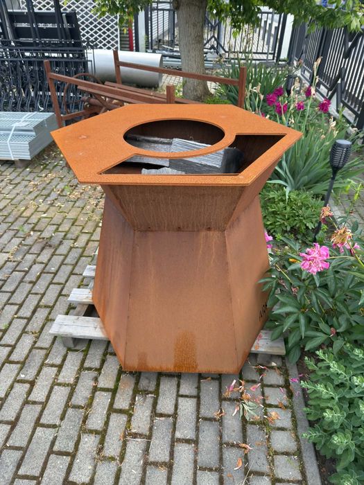 Grill ogrodowy palenisko