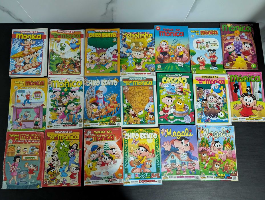 Vendo bandas desenhadas Turma da Mônica variadas: