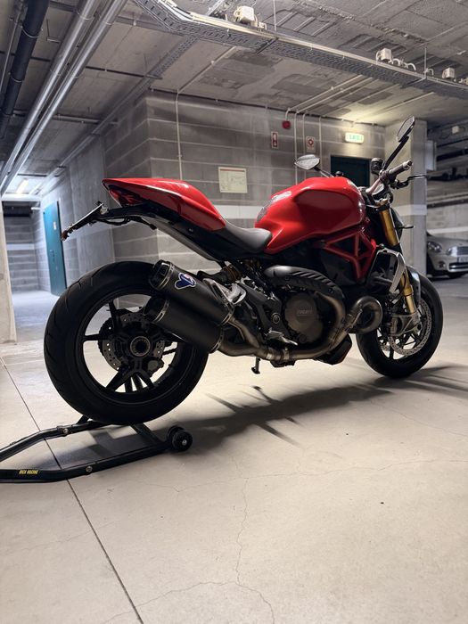 Ducati Monster 1200S
