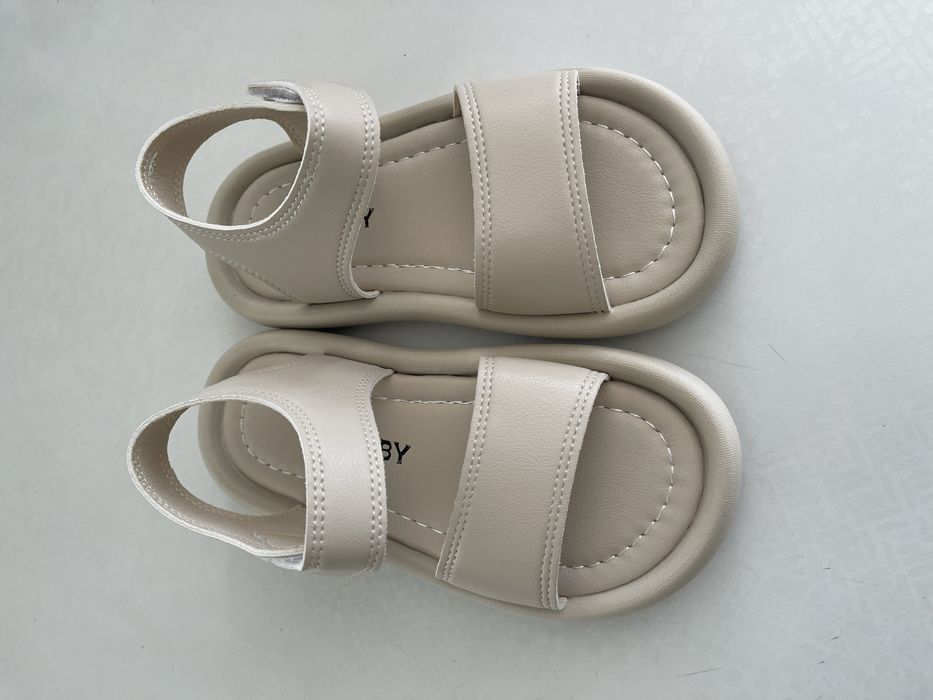 Босоніжки для дівчинки