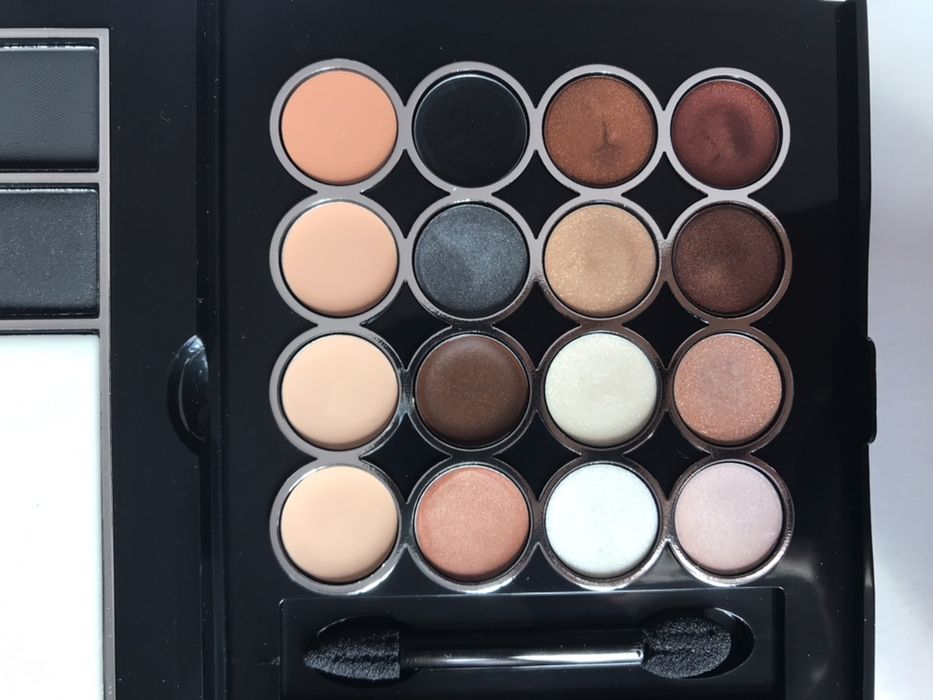 Caixa de maquilhagem nova, por estrear64584697567105122