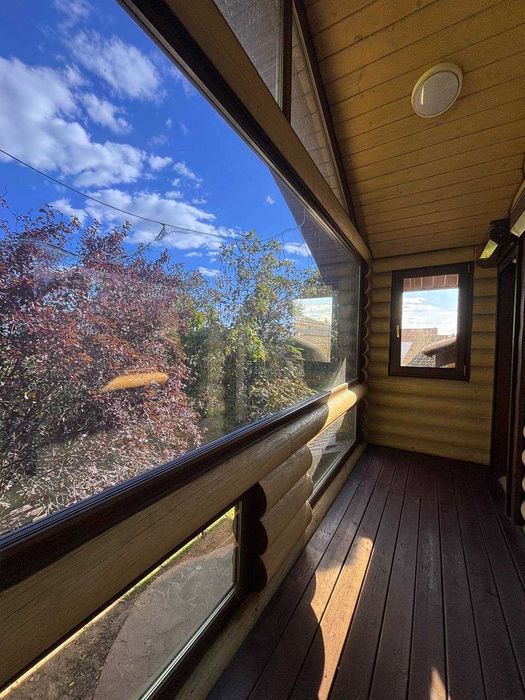 Продам дом в Новоселовке. Участок 25 сот. Солнечные панели. Бассейн.