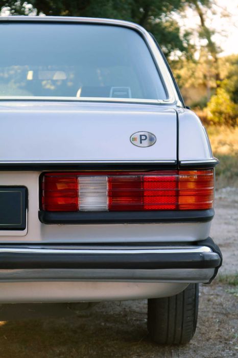 Mercedes-Benz 300D W123 - Caixa aut.