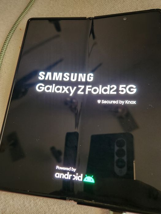 Sprzedam Uszkodzony Samsung Galaxy Z. Fold2 5g
