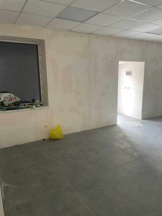 Сдам в аренду помещение площадью 95м2, первый этаж.