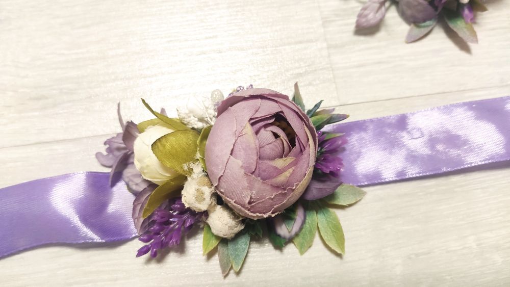 Продам бутоньєрки