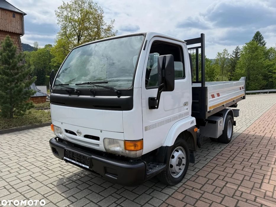 Nissan Cabstar