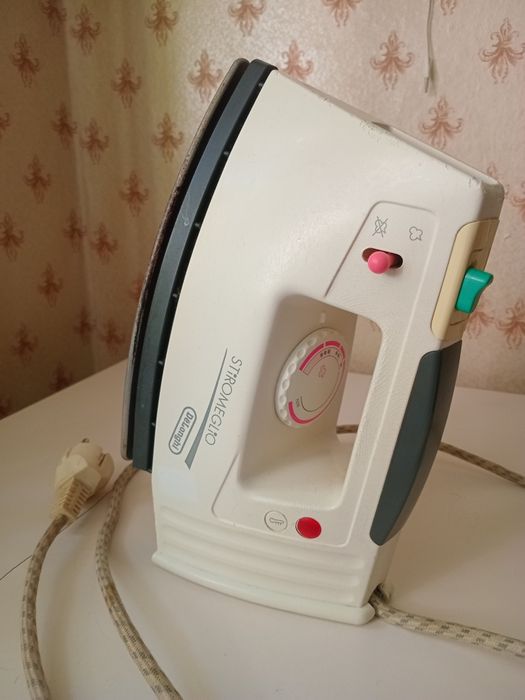 Старый утюг продам