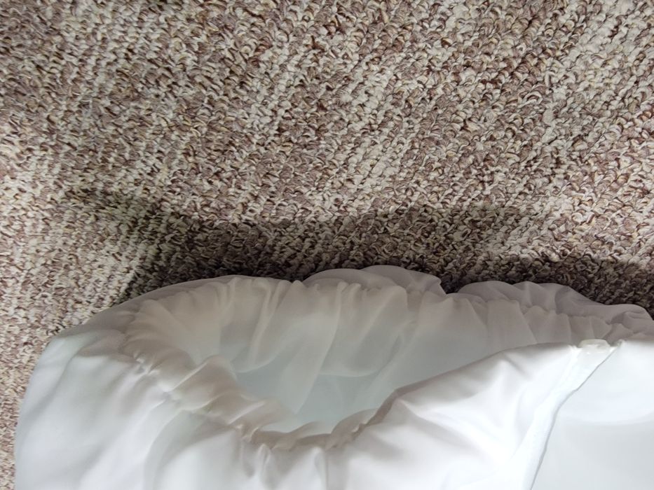 Белая женская куртка