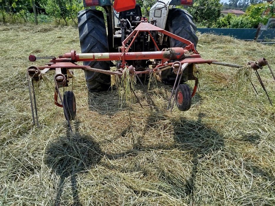 Vira Feno Kuhn 2,40mt