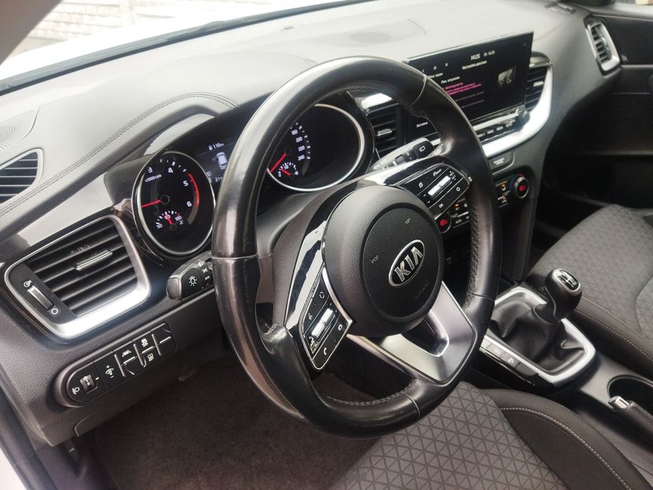 Кia Ceed 2021 рік 1.6 Дизель