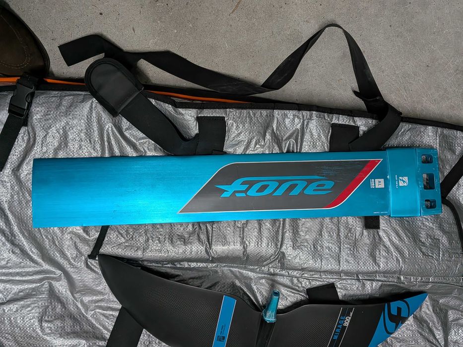 Hydrofoil e prancha F-One