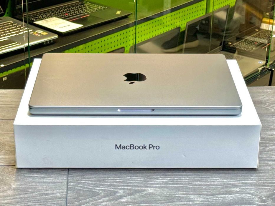 Macbook Pro A2442 / 14'' / M1 Pro / 16Gb / SSD 1Tb / Повний комплект