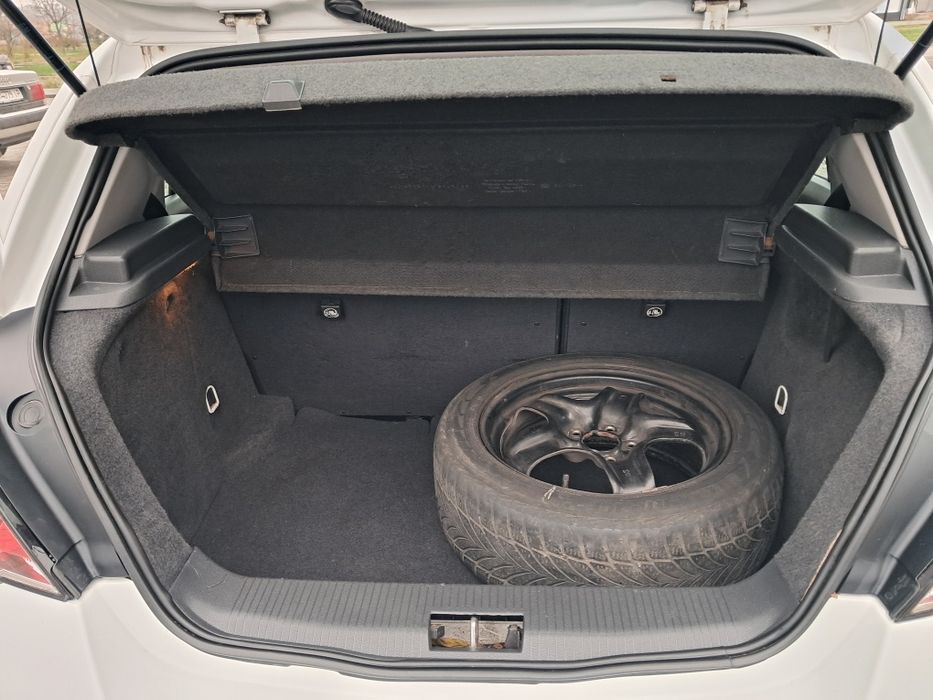 Опель Астра 2012г. автомат