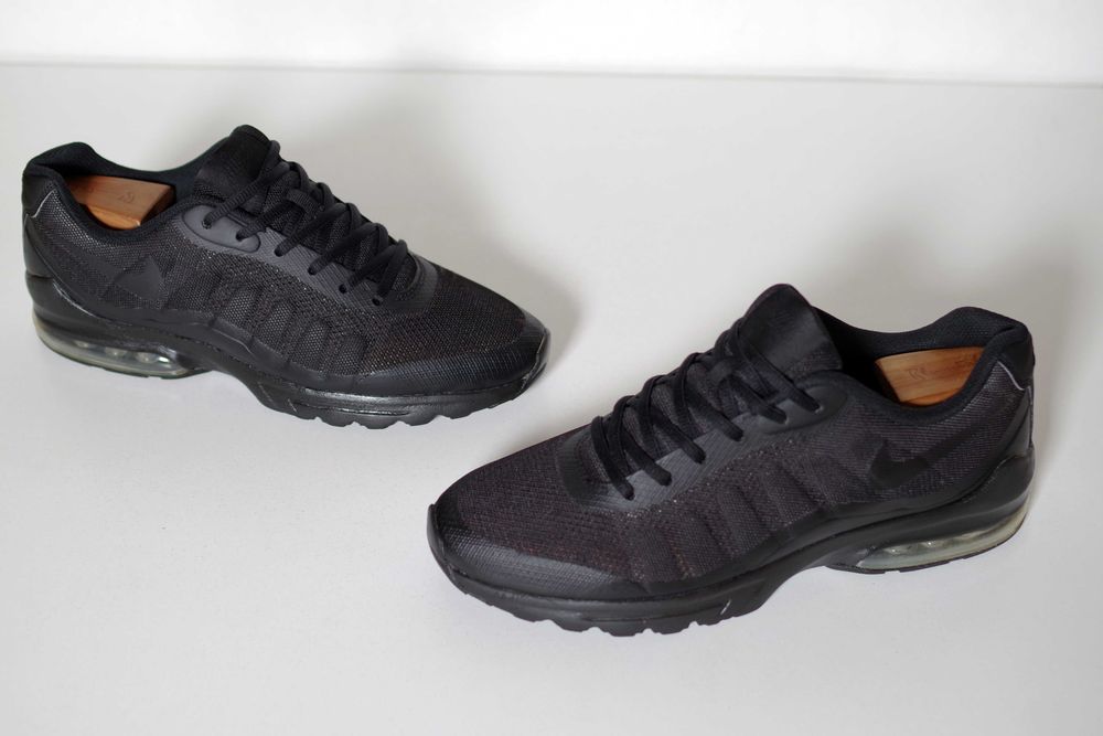Кросівки Nike Air Max Invigor Black 43розмір оригінал стан дуже гарний