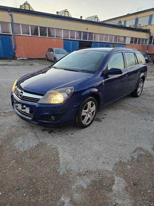 Opel astra h 1.7diesel 2010r. //b.dobry stan