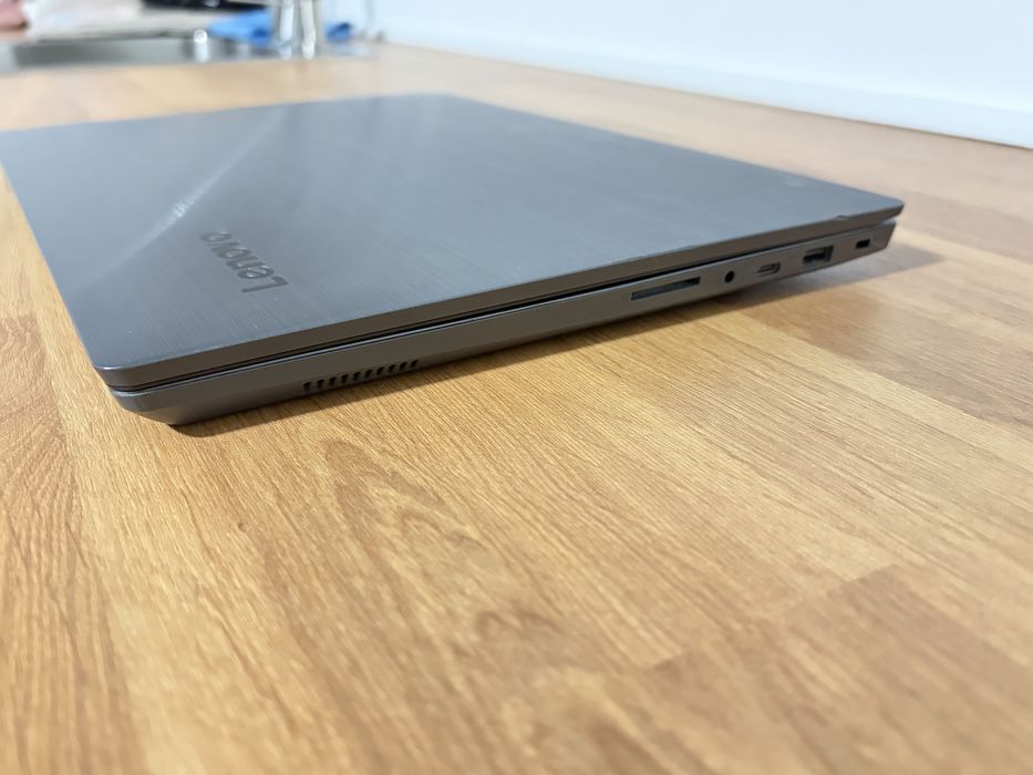 Portatil Lenovo V330 i5 12Gb RAM