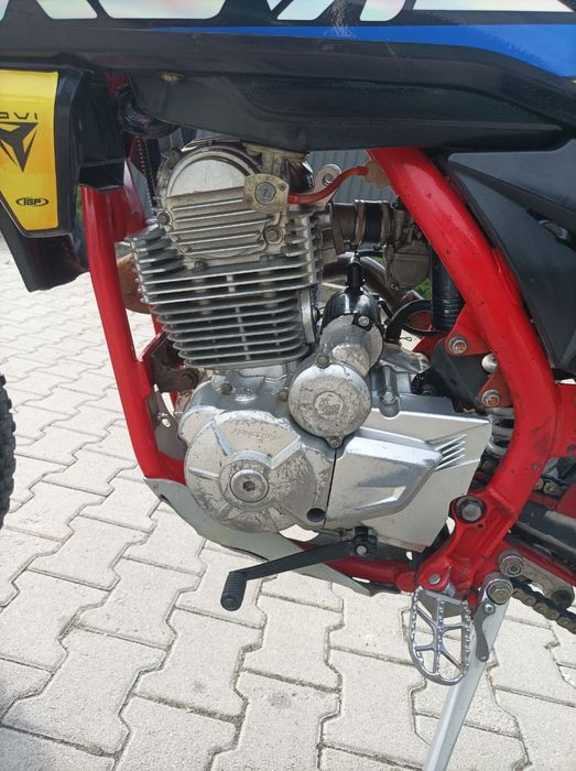 Продам мотоцикл кові адванс 300