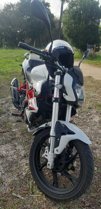 Moto Benelli 125 BN