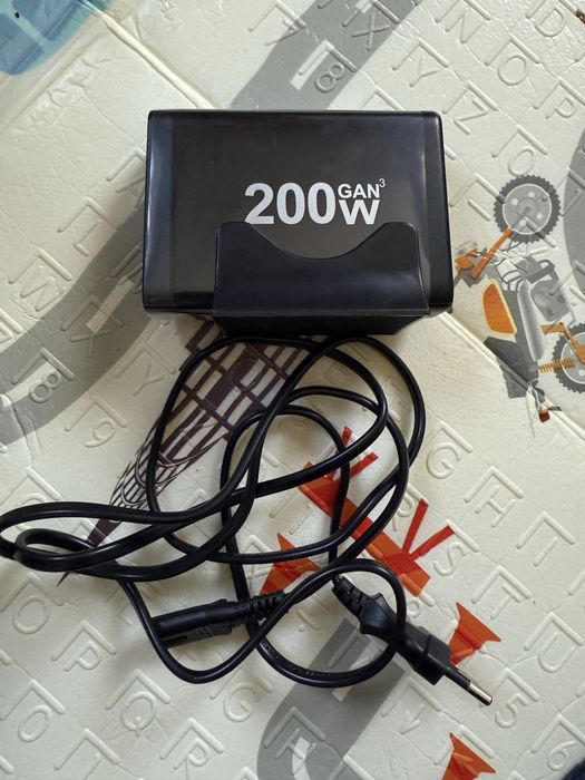 Зарядний пристрій GAN 3 200 ватт