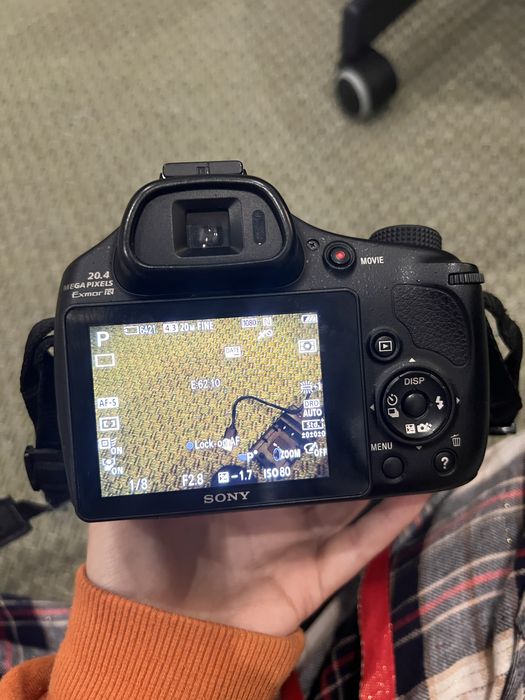 Sony Cybershot HX400V — 50x Zoom Zeiss Lens | Excellent Condition