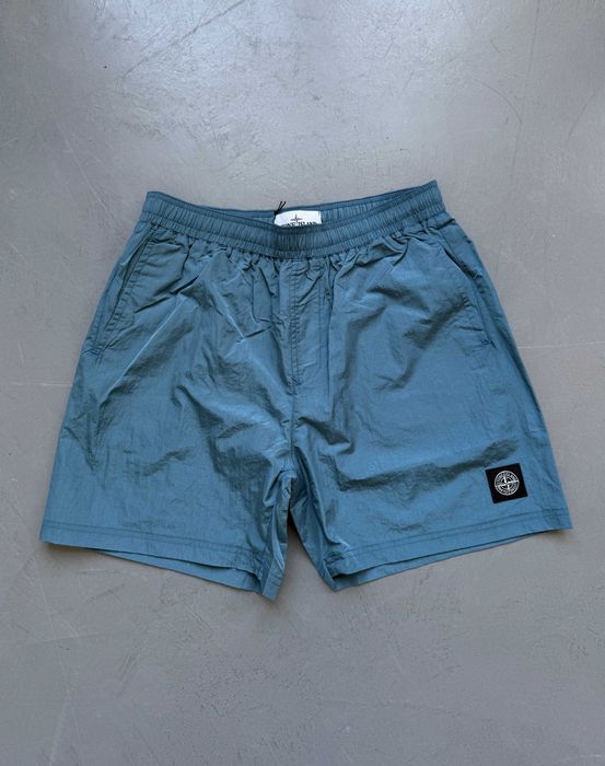 Чоловічі шорти Stone Island Patch Program