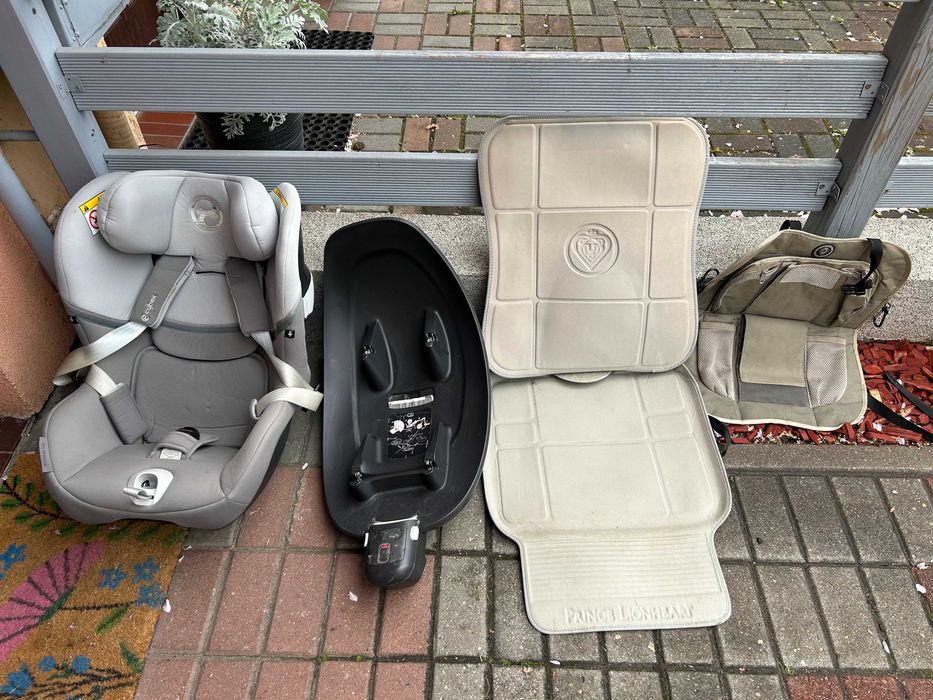 Fotelik samochodowy z bazą isofix Cybex Sirona M2 i-size