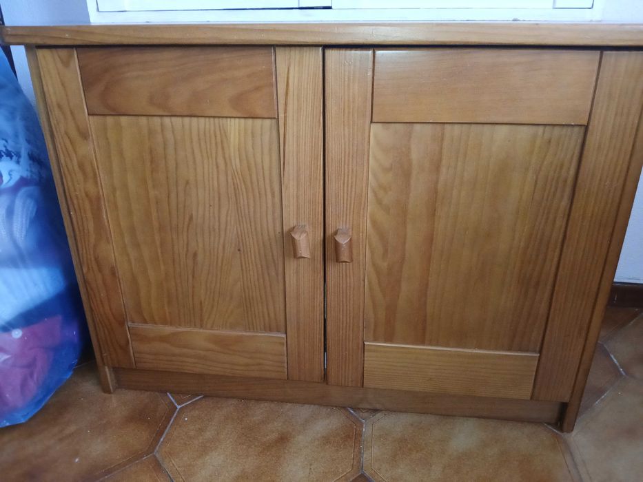 Mesas.sofa,movel de entrada e cadeira