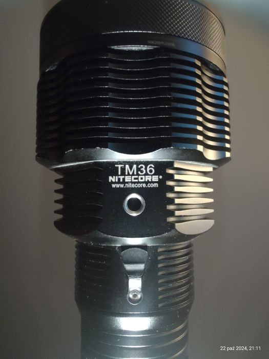 Latarka Nitecore TM36