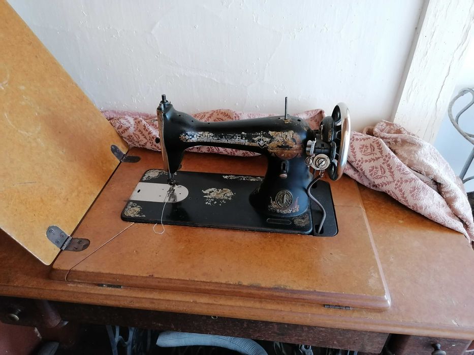 Máquina de costura Singer