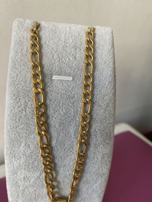 Fio de homem dourado