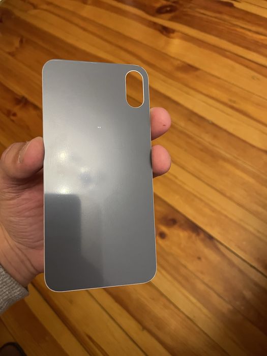 Задняя крышка на Айфон х белого цвета