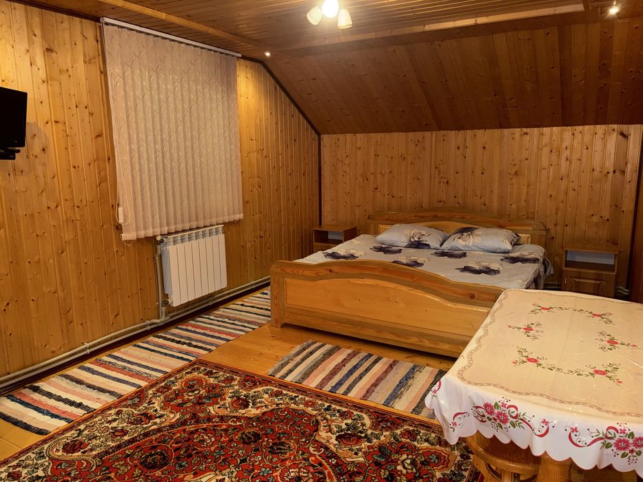 Будинок в Карпатах.Житло подобово.Здається дім,кімнати