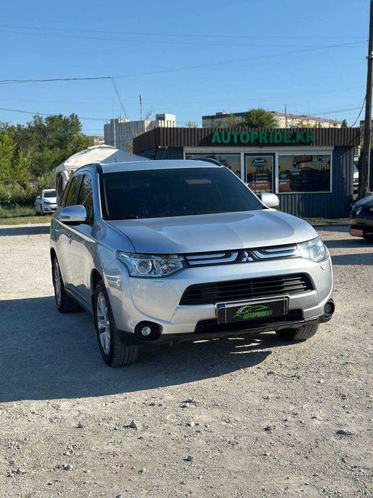 Mitsubishi Outlander 2012 2.4 газ/бензин, обмін [Перший внесок від 20%]